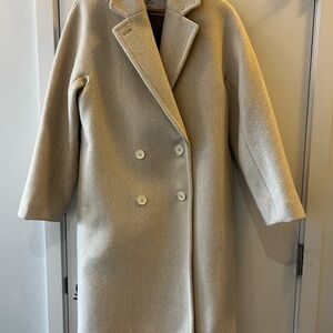 Aritzia Slouch Coat - Cream Double-Breasted
